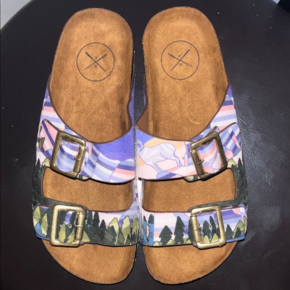 inkkas Shoes - Inkkas Colorful Buckle Sandals. New